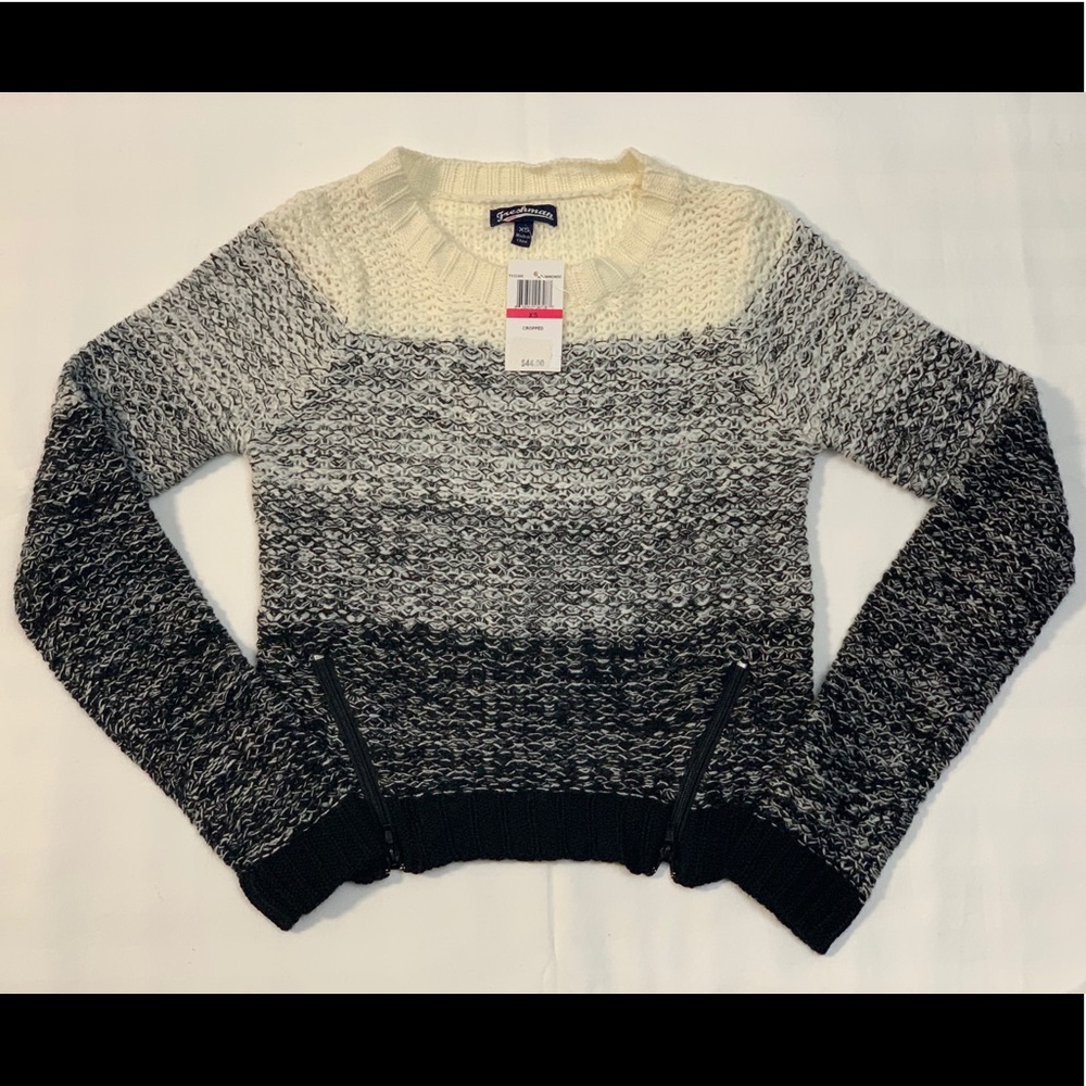 Freshman Women’s Cropped Sweater SIZE XS